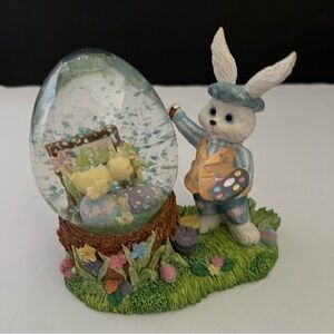 Easter Bunny Figurine with Egg Snow Globe